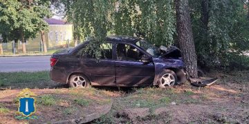 В Димитровграде «Гранта» с подростками врезалась в дерево