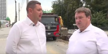 Мэр Болдакин проверил темпы замены трамвайных путей на Спасской