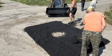 За сутки в Ульяновске отремонтировали семь участков дорог