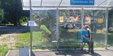 Остановочный павильон на Авиастроителей снова в строю