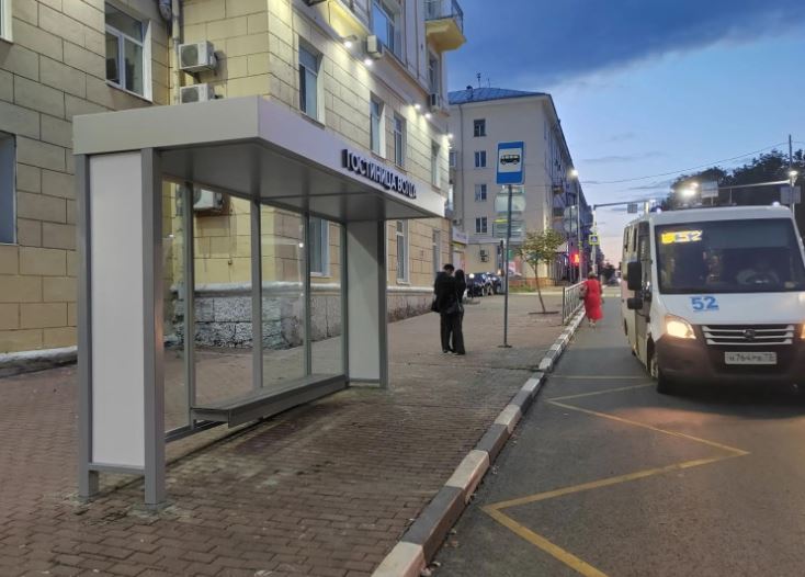 В центре Ульяновска появилась современная остановка у гостиницы «Волга»