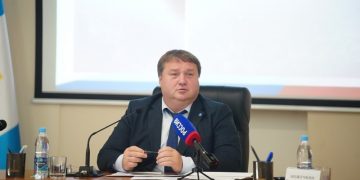 Мэр Болдакин проконтролировал благоустройство скверов в Ульяновске