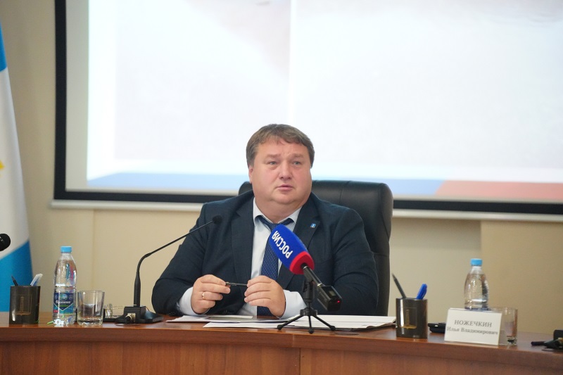 Мэр Болдакин проконтролировал благоустройство скверов в Ульяновске