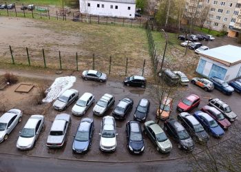 Ульяновские полицейские задержали подростков, воровавших запчасти из машин