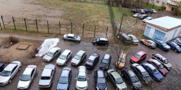 Ульяновские полицейские задержали подростков, воровавших запчасти из машин
