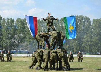 Глава Ульяновска поздравил десантников с Днём ВДВ