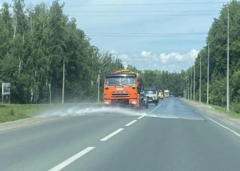 В Ульяновске усилят полив дорог и цветников в связи с жарой